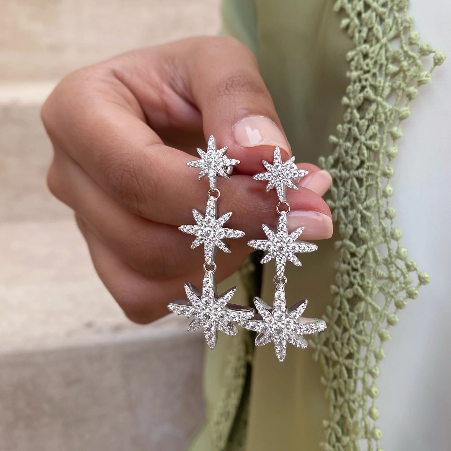 أقراط مون ستار بتصميم ثلاثي / اللون الفضي