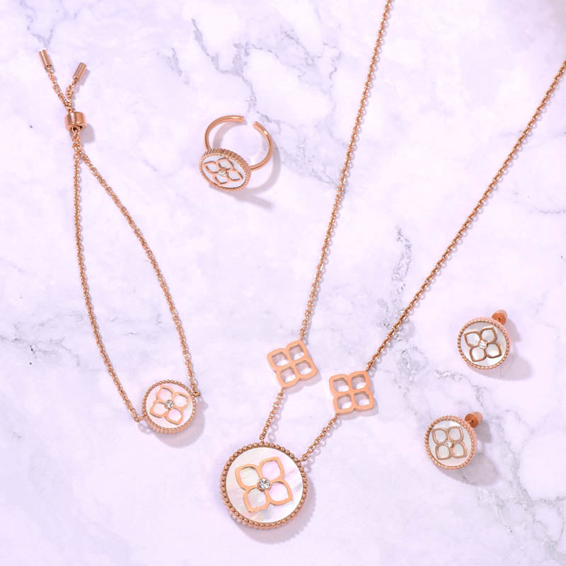 أميرة / خاتم اللؤلؤ بلون الروز قولد