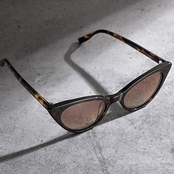 كات آي - نمري / بني