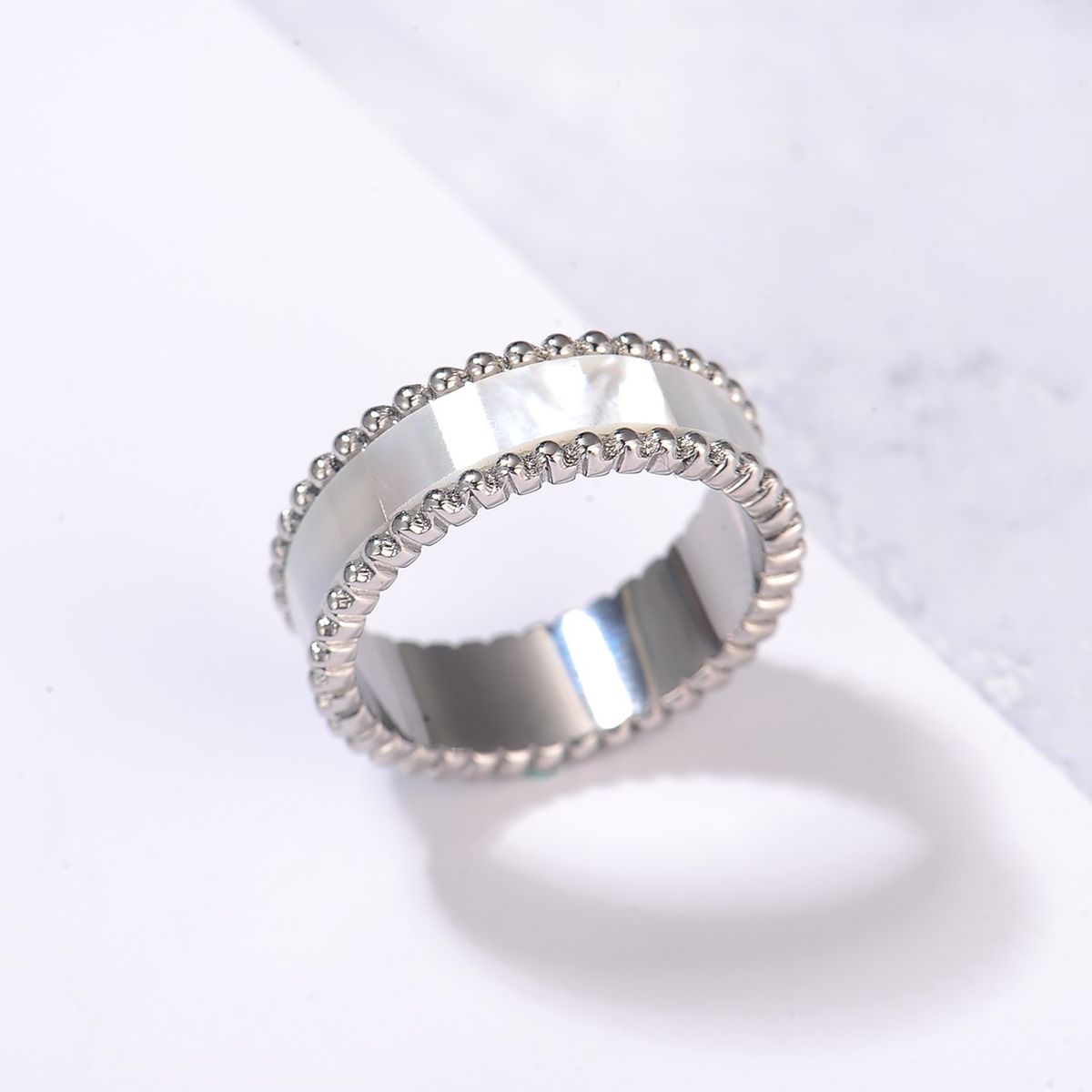 Lulwah Ring / Pearl Silver ( Size 6 ) - minimalistae